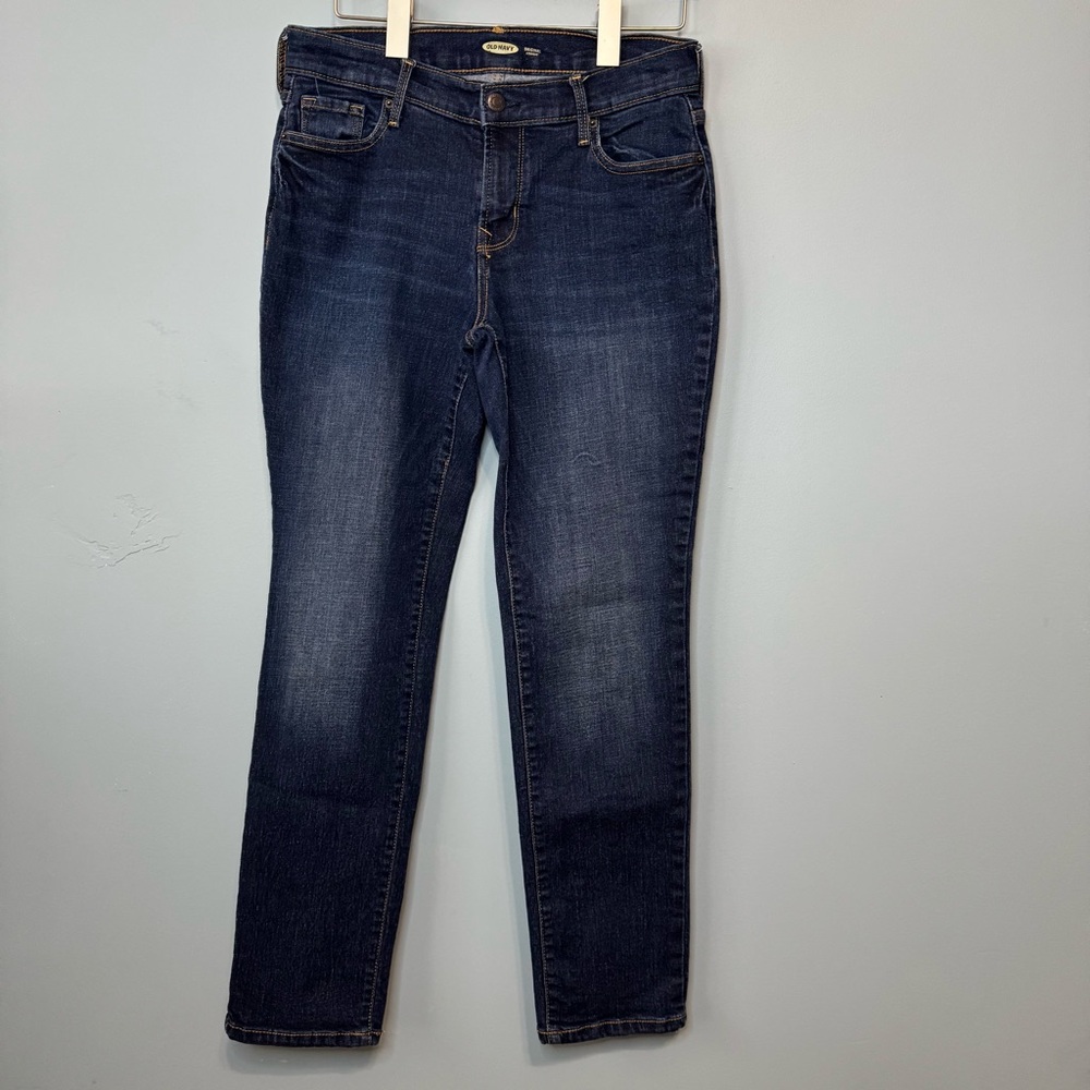 Old Navy Original Straight Mid Rise Jeans. Women’s 6 SHORT (actual 29x28)
